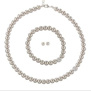 Pearl necklace set